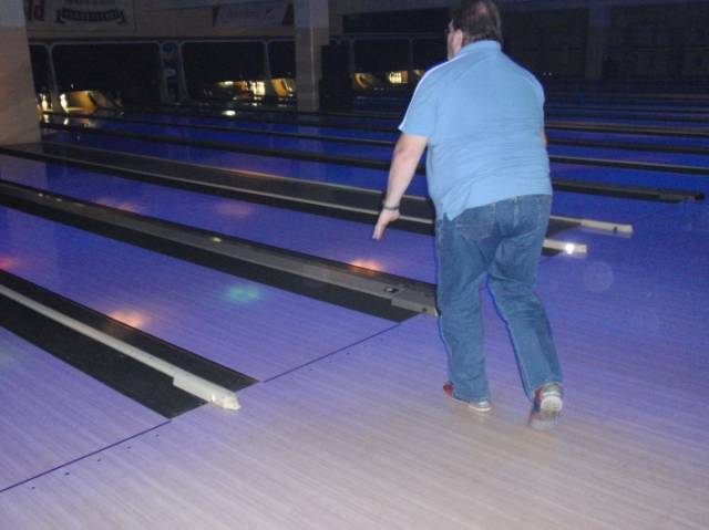 Slideshow sized image of Bowling 2009 10.jpg